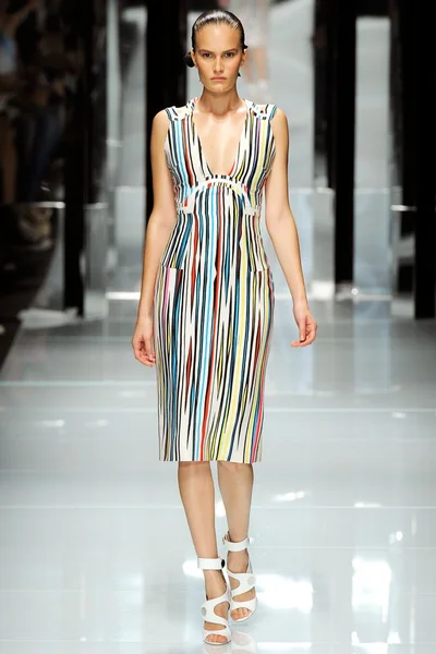 Look 5